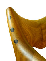 曲線デザインが美しい、手作り無垢椅子・彫刻チェア”マルーフ”　